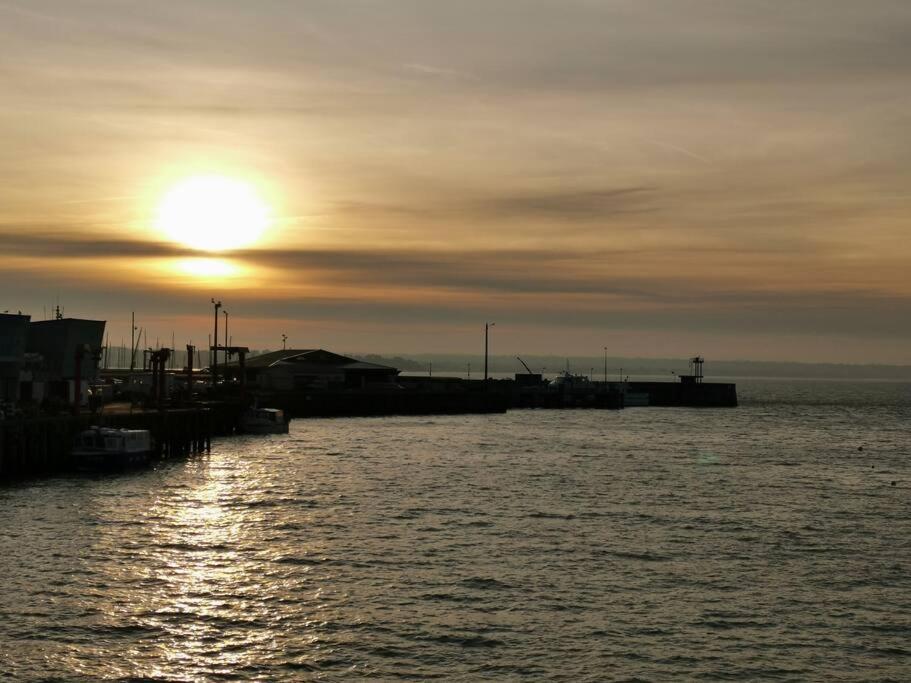הוילה גראנוויל Charme Et Zenitude, Avec Vue Exceptionnelle Sur Le Port מראה חיצוני תמונה